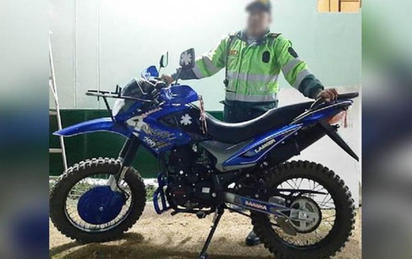 Policias captura delincuentes con moto robada en Cusco