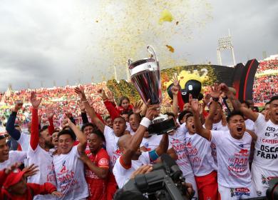 Cienciano, el ‘Papá’, está de vuelta. El único equipo peruano que ganó torneos internacionales.